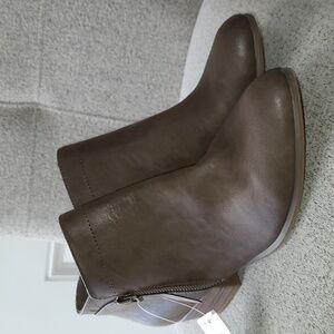 Unionbay, brown booties, NWT, 2 inches heel.
